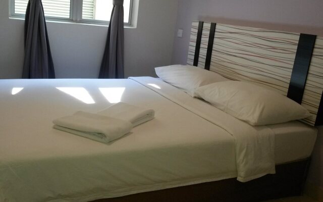 Five Hotel
