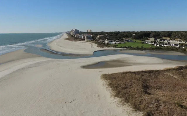 Sands Beach Club #814 Ocean Front