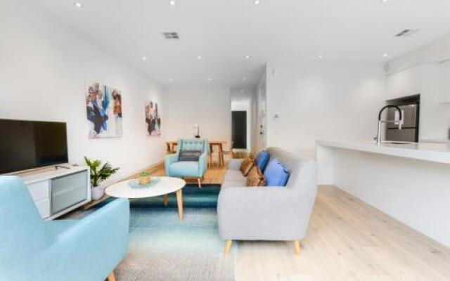 BOUTIQUE STAYS - Murrumbeena Place 2