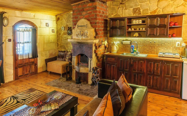 Adanos Konuk Evi