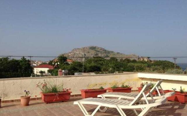 Arion Beach Apartments