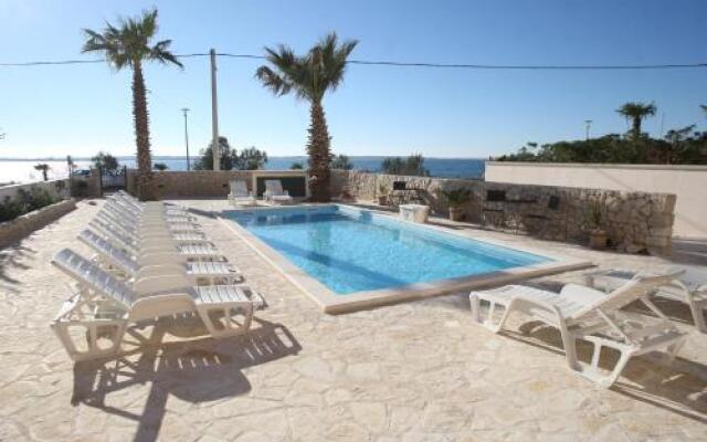 Sea View Apartments Nina