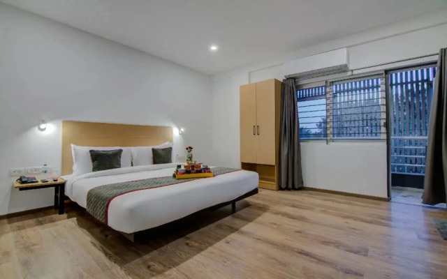 OYO Townhouse 047 Kanakpura Road