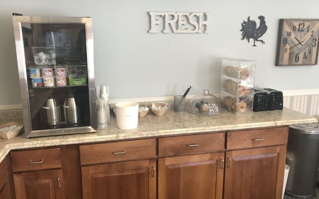 Travelodge by Wyndham Redding CA