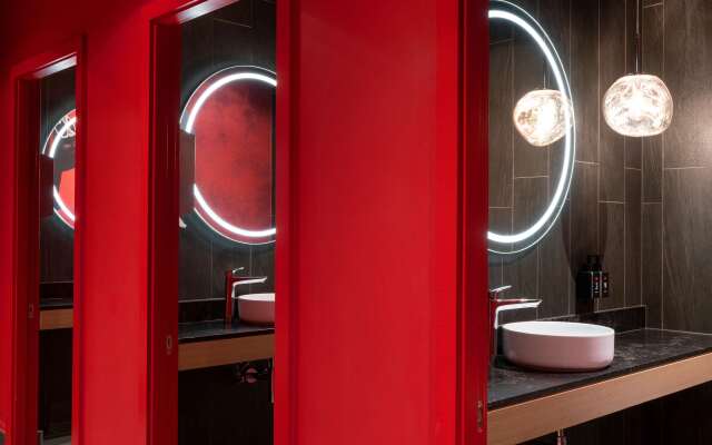 Radisson RED Hotel, Johannesburg Rosebank