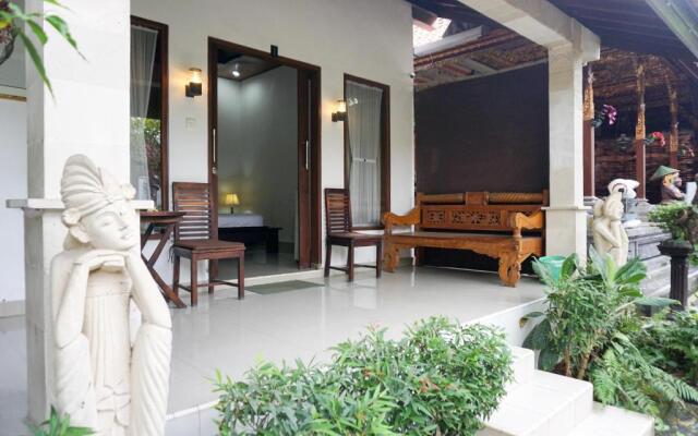 Ary Guest House