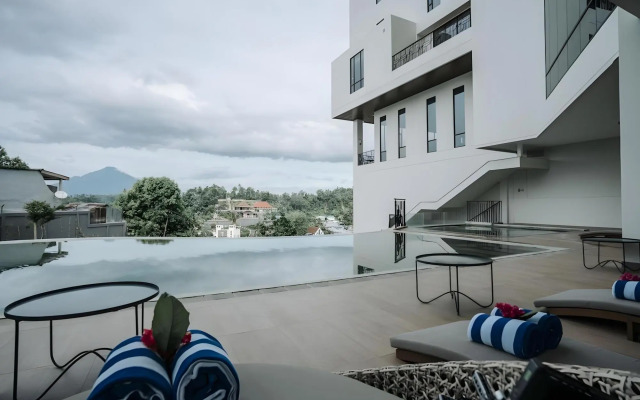 Luwansa Hotel & Convention Center Manado