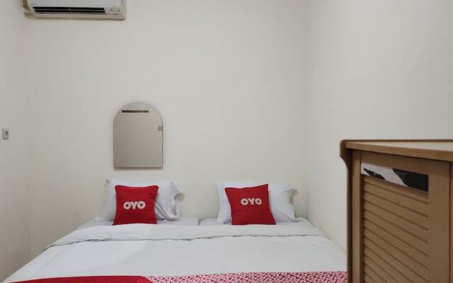 Hotel O C16 Siwalankerto Syariah