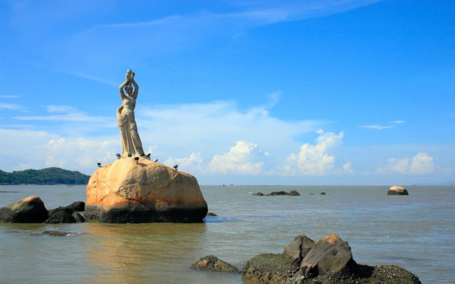 Zhuhai Holiday Resort Hotel - Light Inn