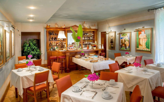 Hotel Verdeborgo