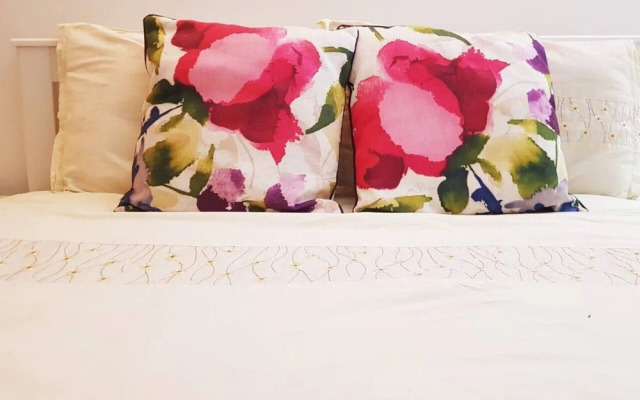 Awesome 1-bed Apartment in London Near o2