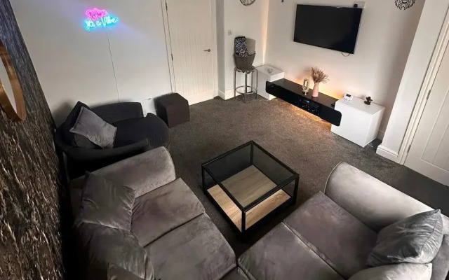 The Hideaway Home BD5 - 2 Bed Lovely Modern House