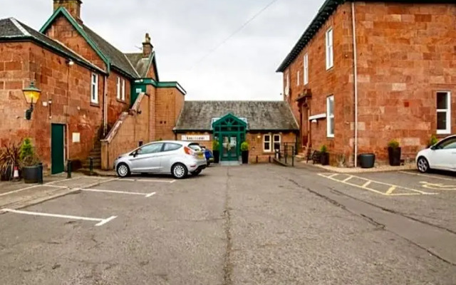 The Redstones Hotel & Restaurant