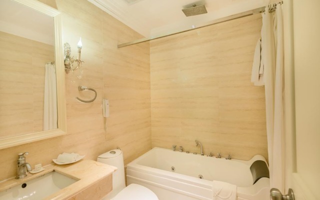 Me Saigon Boutique Hotel