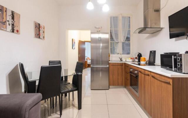 Superbly Located Cosy 2-Bedroom Apartment Valletta