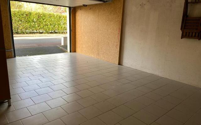 Maison familiale 80m2 - Terrasse au sud et garage.