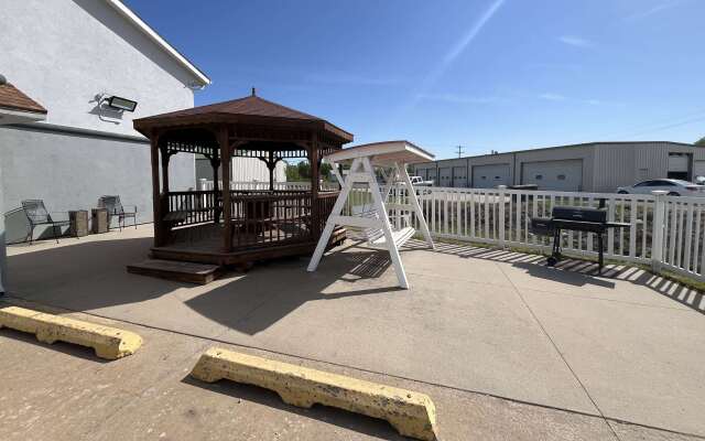 Super 8 by Wyndham Emporia