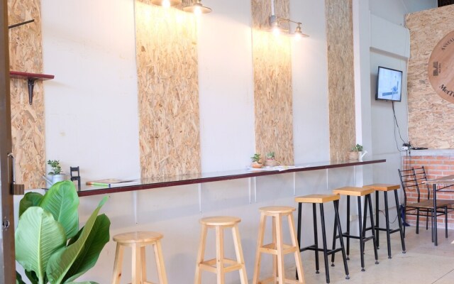 Charming House - Hostel