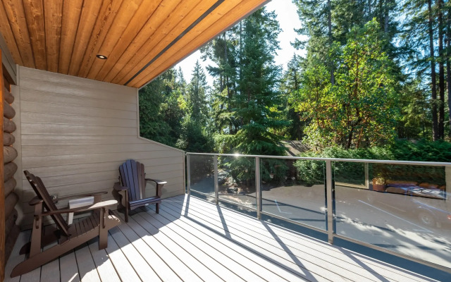 Tigh-Na-Mara Seaside Spa Resort