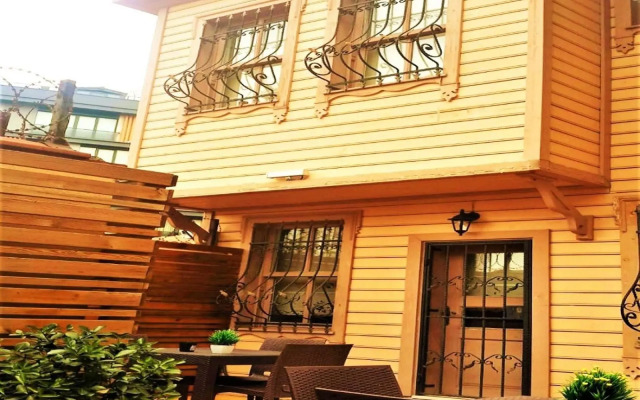 Valentine Suites Hotel