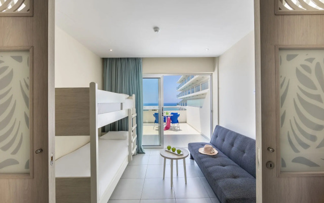 Tofinis Hotel