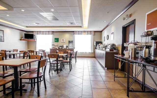 Quality Inn & Suites Rockport - Owensboro North (GOLD AWARD WINNER)