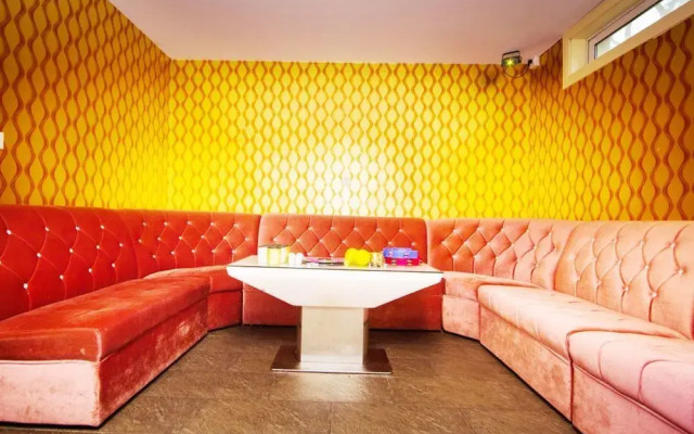 Joy Party Villa Branch 9