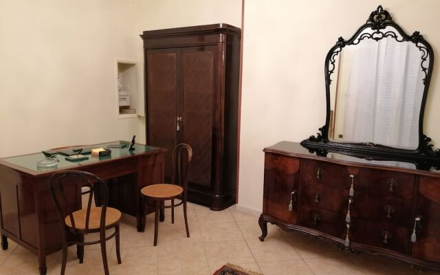 Rent Rooms in Nola na