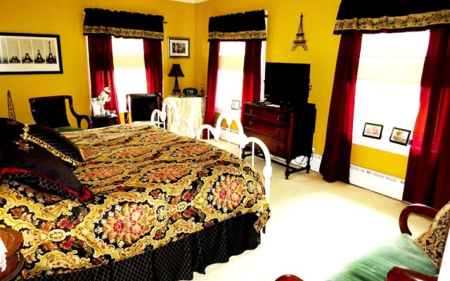 Inn on Crescent Lake Bed and Breakfast