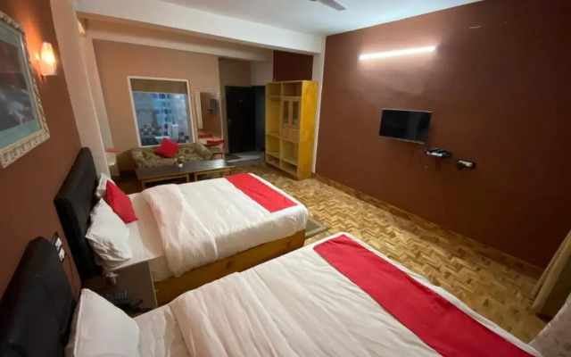 SPOT ON 90994 New Hidden Gem Residency