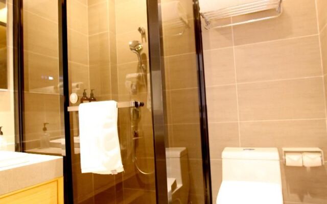 Vatica Beijing Chaoyang West Dawang Rd Jiulongshan Metro Station Hotel