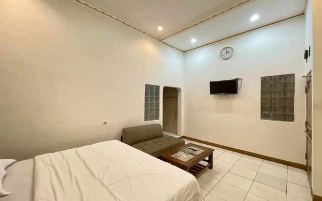 RedDoorz @ Pataruman Garut