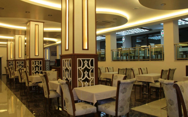 Malahit Exclusive City Hotel