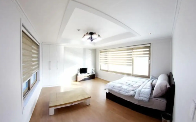 Andong River Sunset Pension