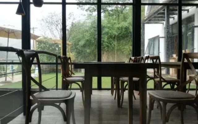 Cloud 9 Yunwai Boutique Inn
