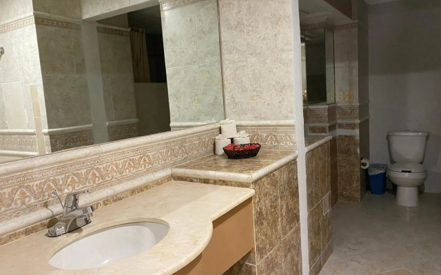 Grand Royal Tampico