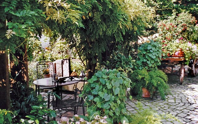 HAUS SCHWäRZEL