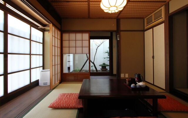 Gion Koyuan