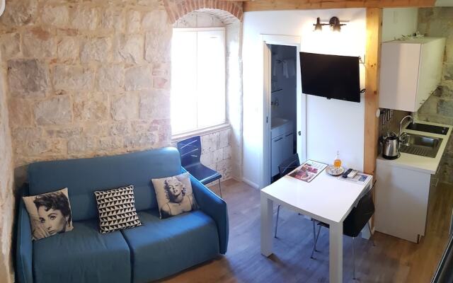 Jes boutique rooms