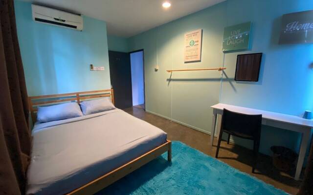 CheckInn Express Kuching
