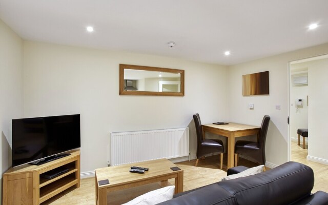 Pembroke House By Esa