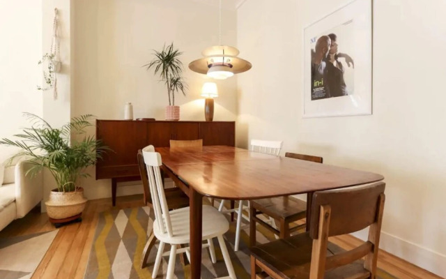 Guestready - Stylish and Spacious Flat in Principe Real. New!