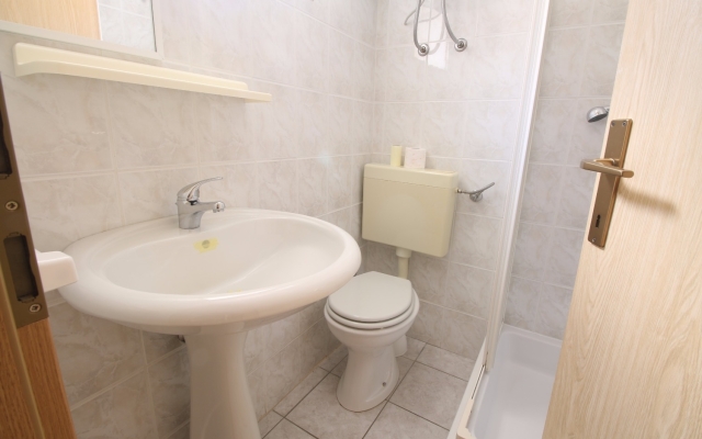 Apartment Zora - garden terrace and grill A5 Pirovac, Riviera Sibenik