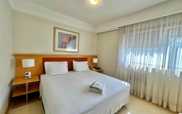 Bienal First Class Flat Service - UH403