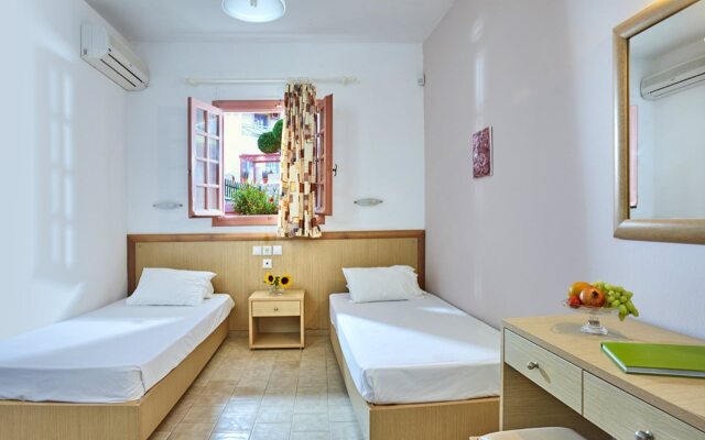 Noble Hotel Suites - Adults Only