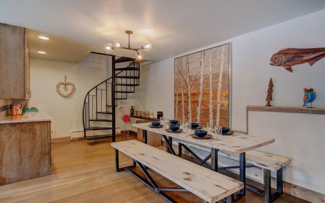 Eagle Ridge Escape 5 Bedroom Townhouse by RedAwning