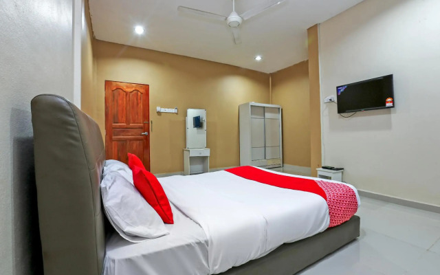 OYO 89933 Nun Hotel