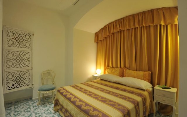 Surriento Suites