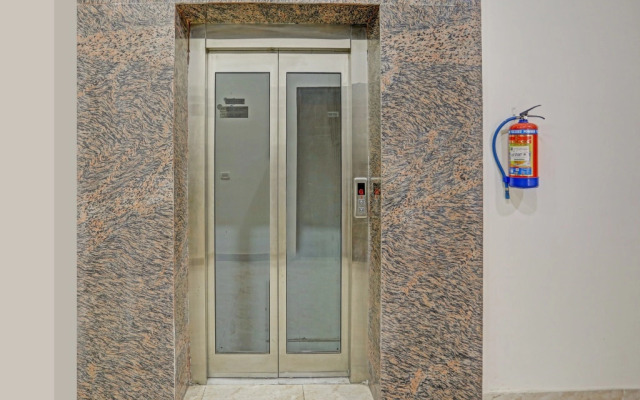 Oyo Townhouse 82565 Amaya Inn