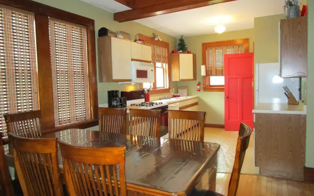 Active Lakeview Escape